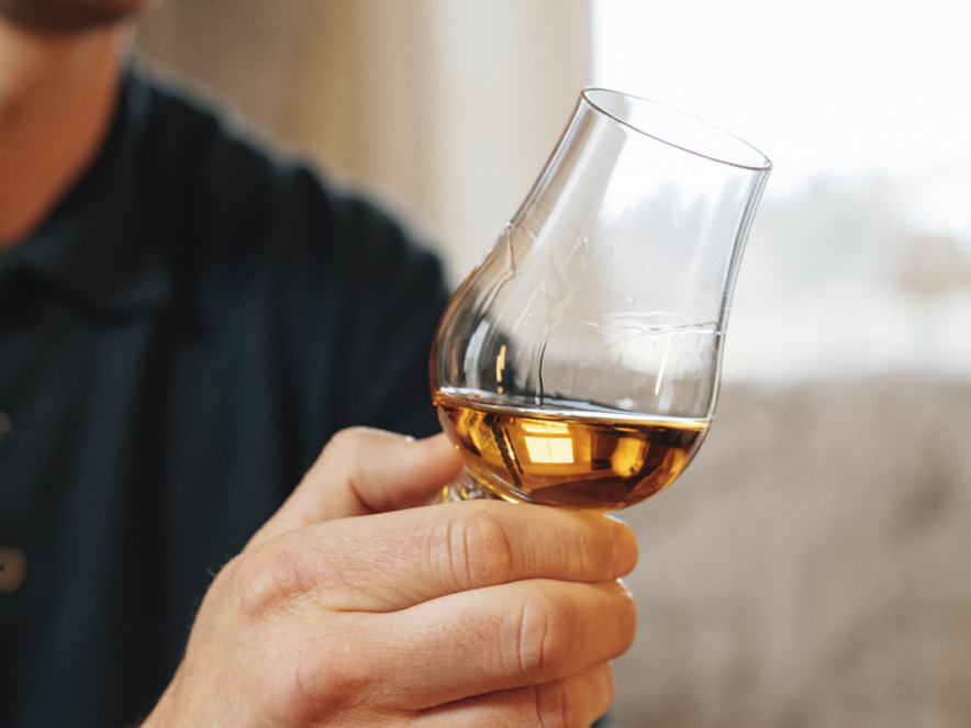 Whiskey Glasses Glencairn Set of 4 Engravedproduct image #3